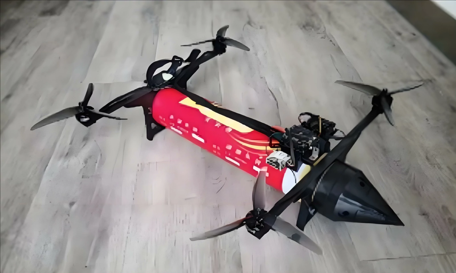 الطائرة التكتية أحادية الاستخدام لمكافحة الحرائق بنظام FPV
